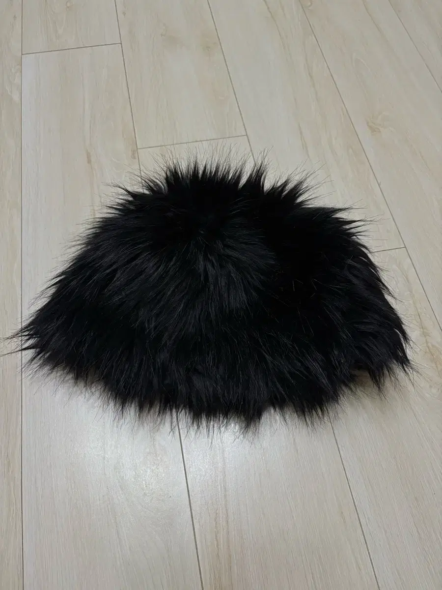 COLOCYNTH POIU FUR BUCKET HAT BLACK