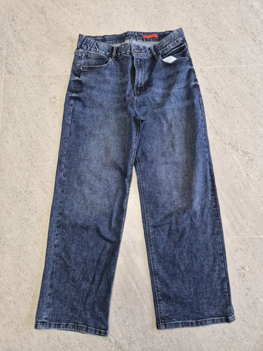 Max Stuart jeans