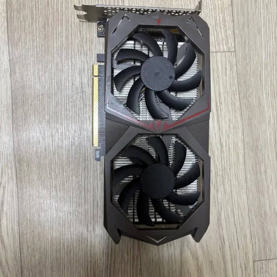 그래픽카드 컬러풀 gtx 1050ti 4g 팔아요