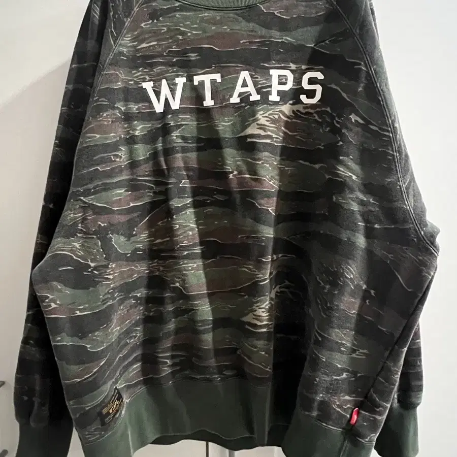 Wtaps 더블탭스 카모 스웻 셔츠