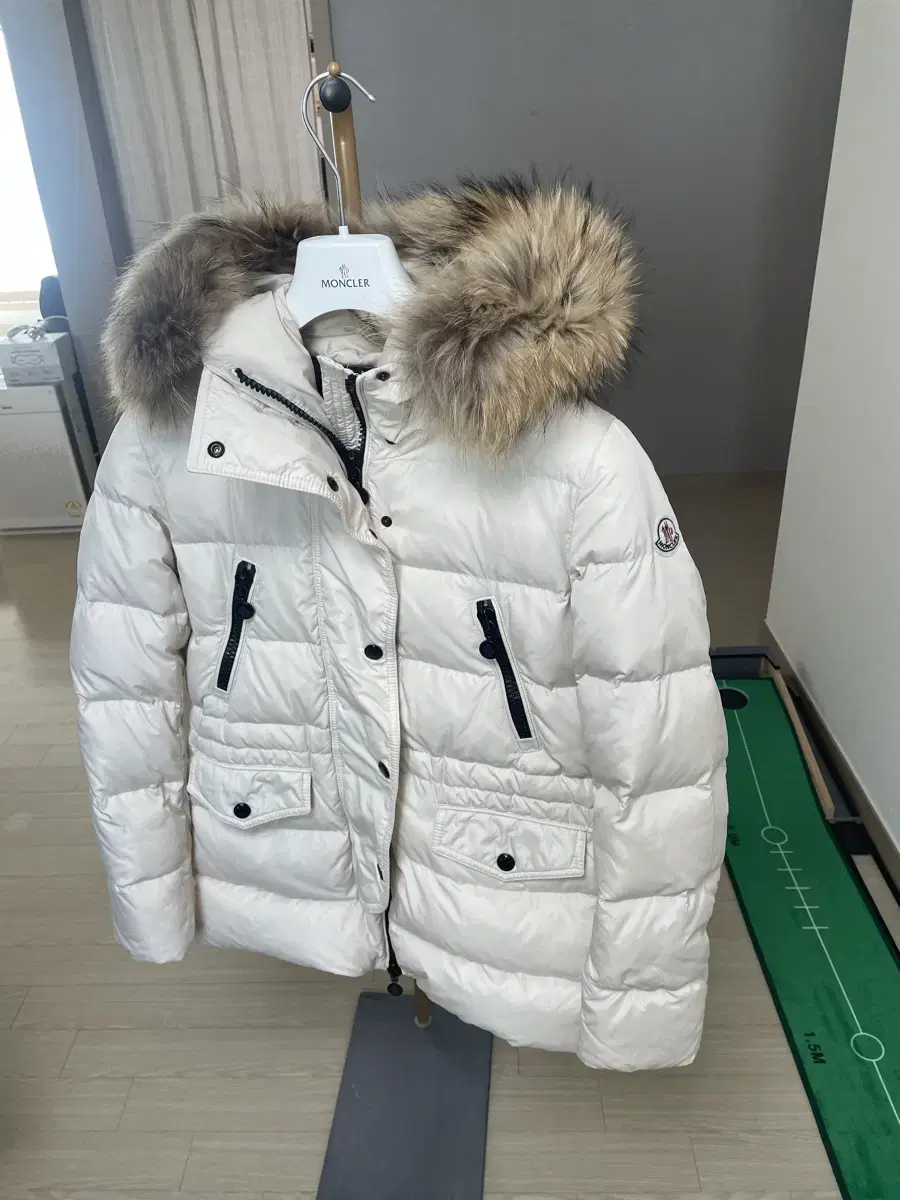 몽클레어 아프로티여성패딩