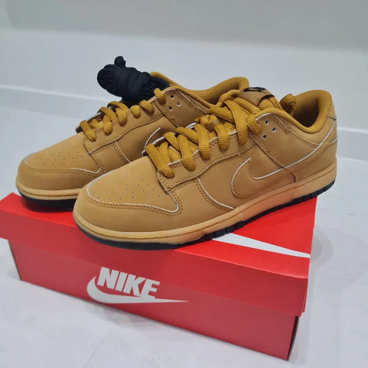 Nike Dunk Low Miso Flavor 275,290 New Products