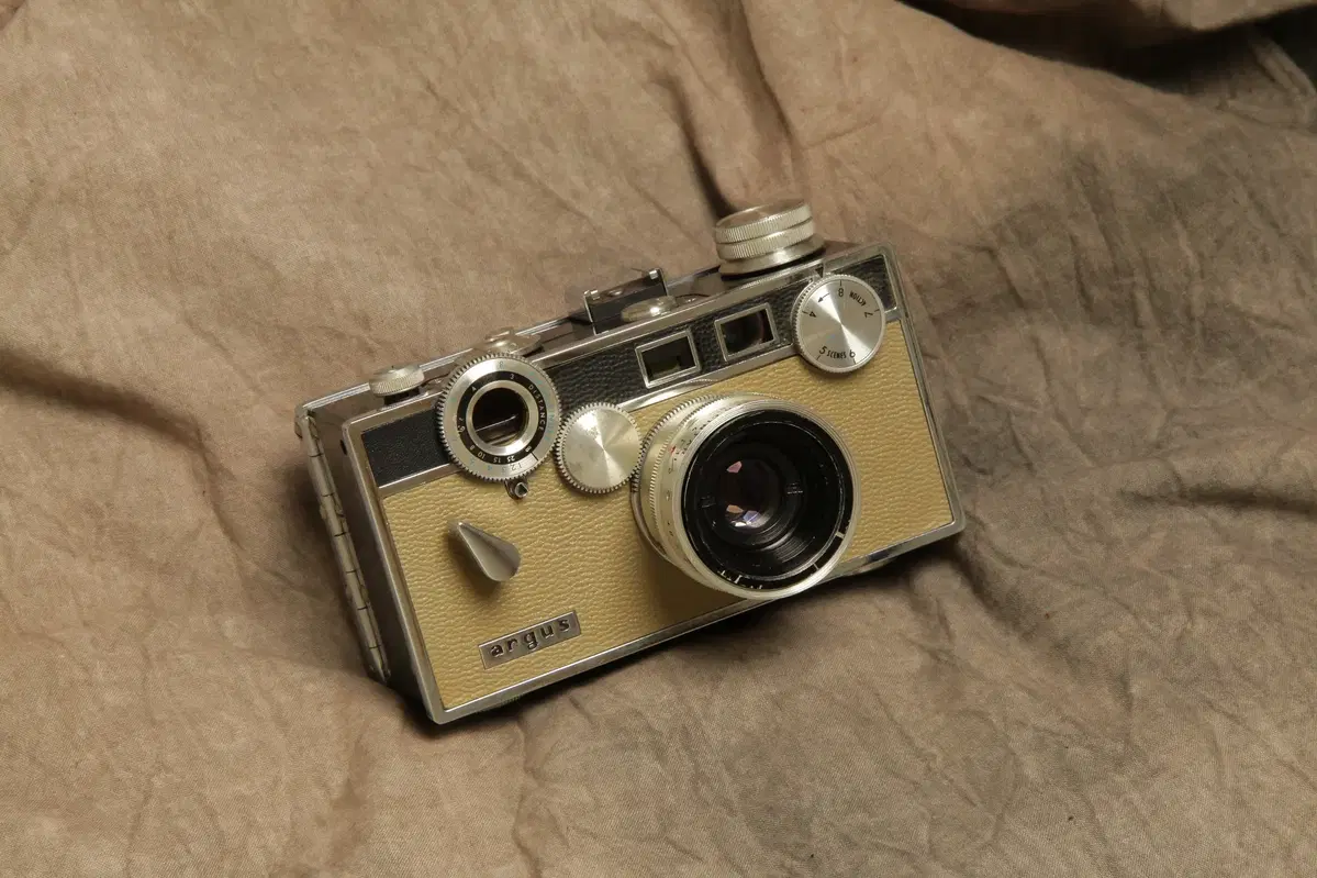 Argus C3 수동 기계식 필름카메라(해리포터 카메라)