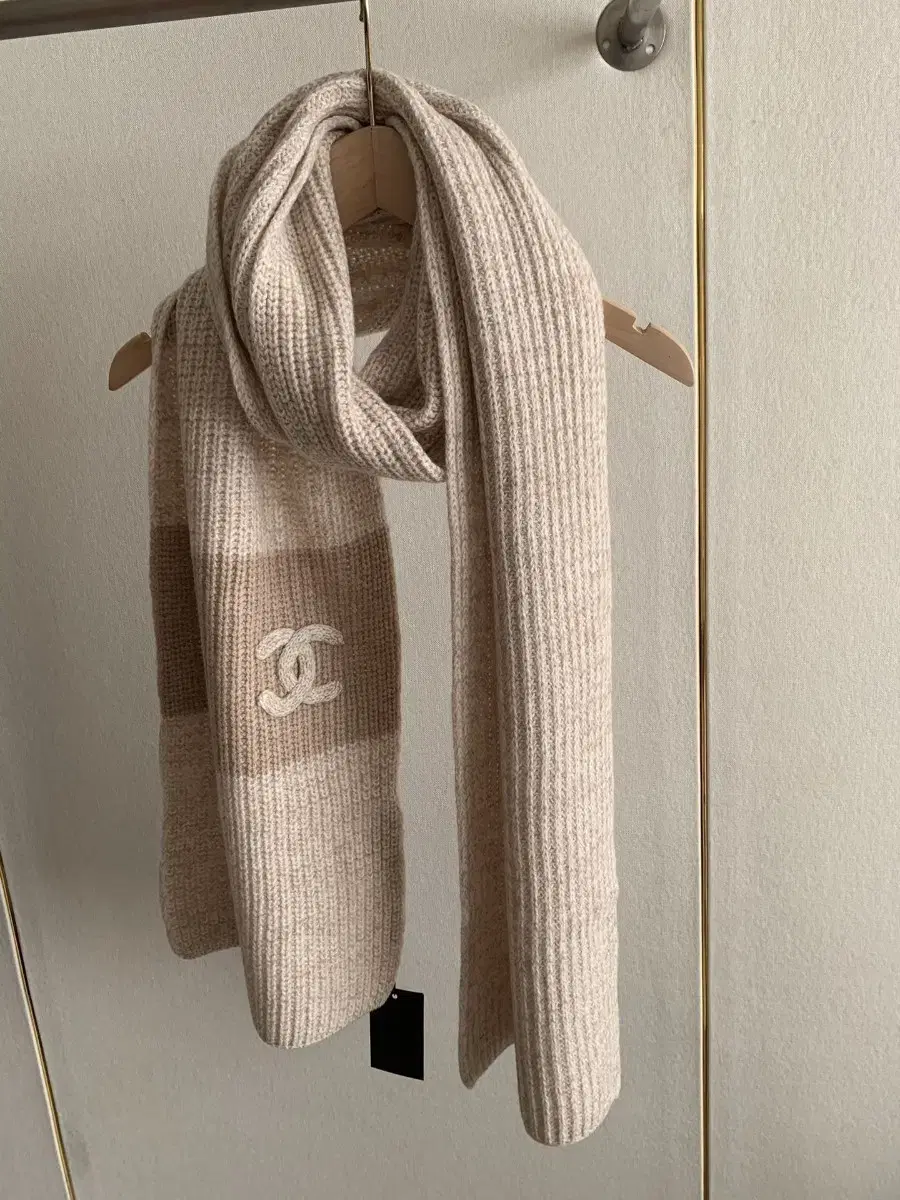 CHANEL Fashion Scarves