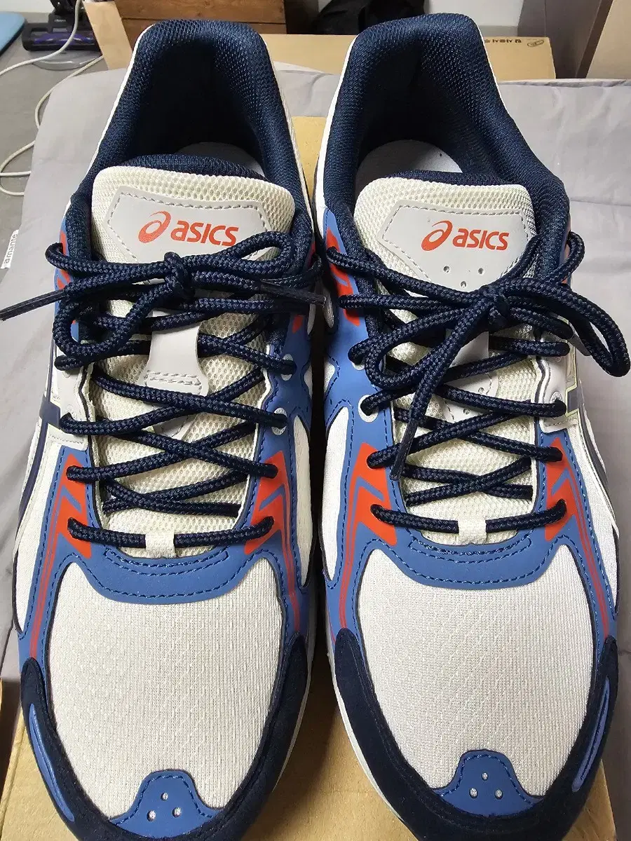 [280] ASICS GEL-Venture 6 SPS Birch Azur