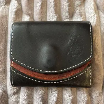 콰트로갓츠 지갑