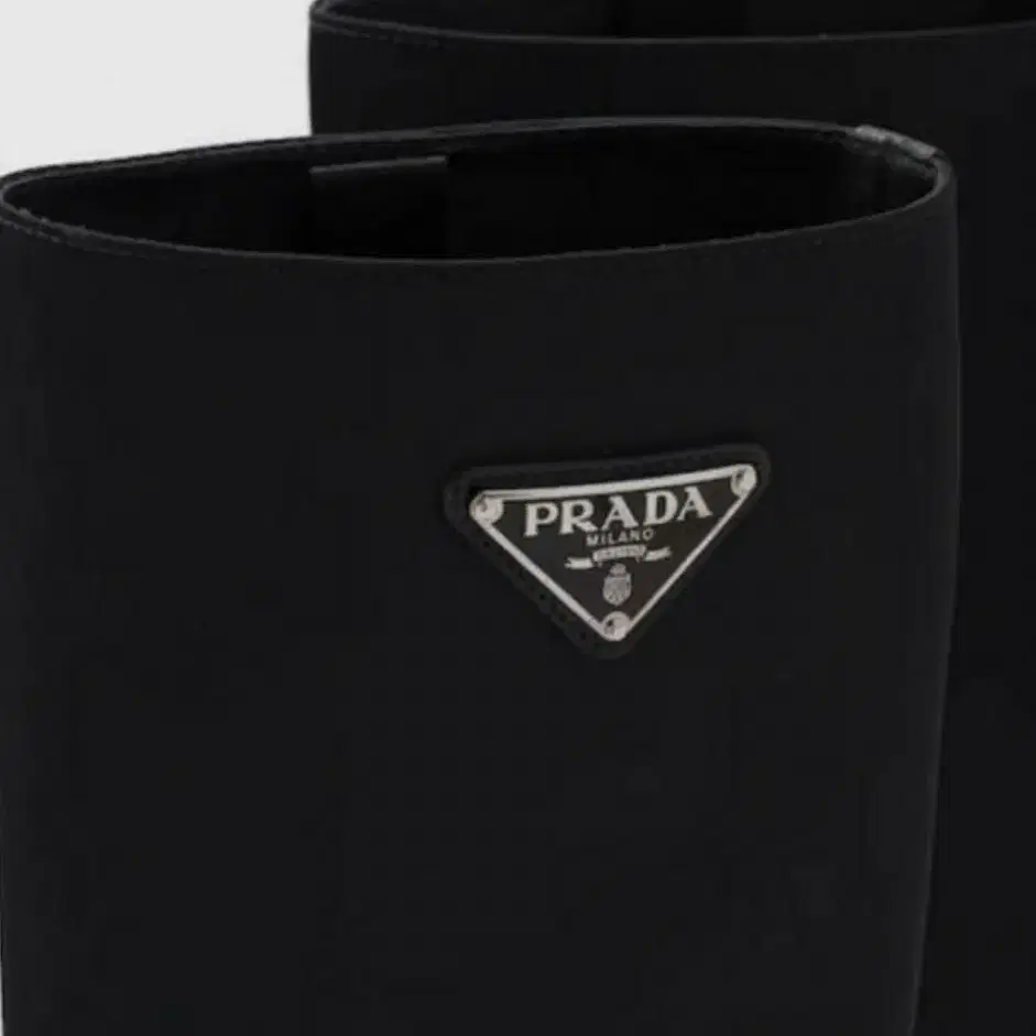 프라다 prada 브러시드 가죽 및 나일론 부츠