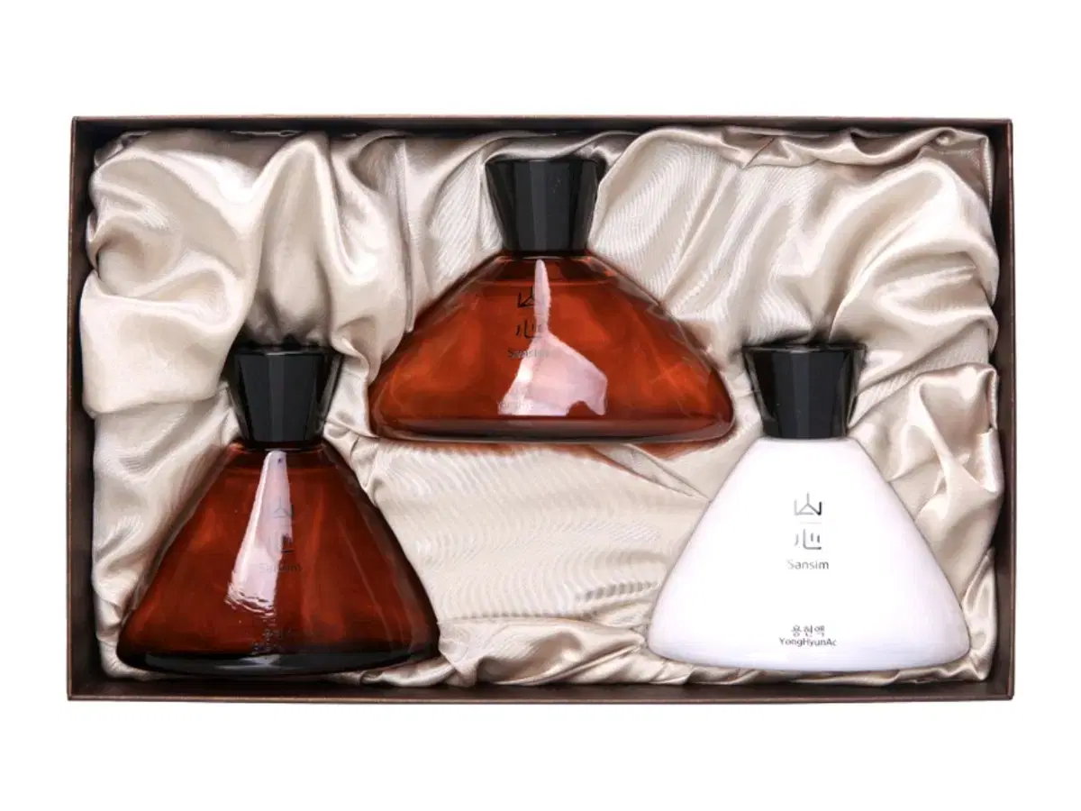 Sansim Yonghyun 2-Piece Double Set Cosmetic Set
