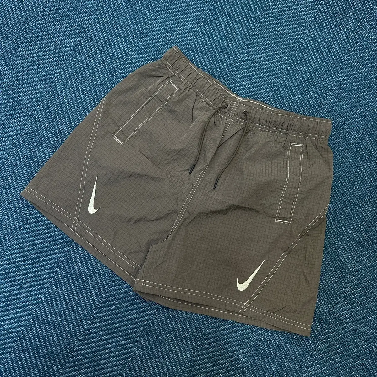 [L] Nike Nylon Shorts 10,000 Won Store