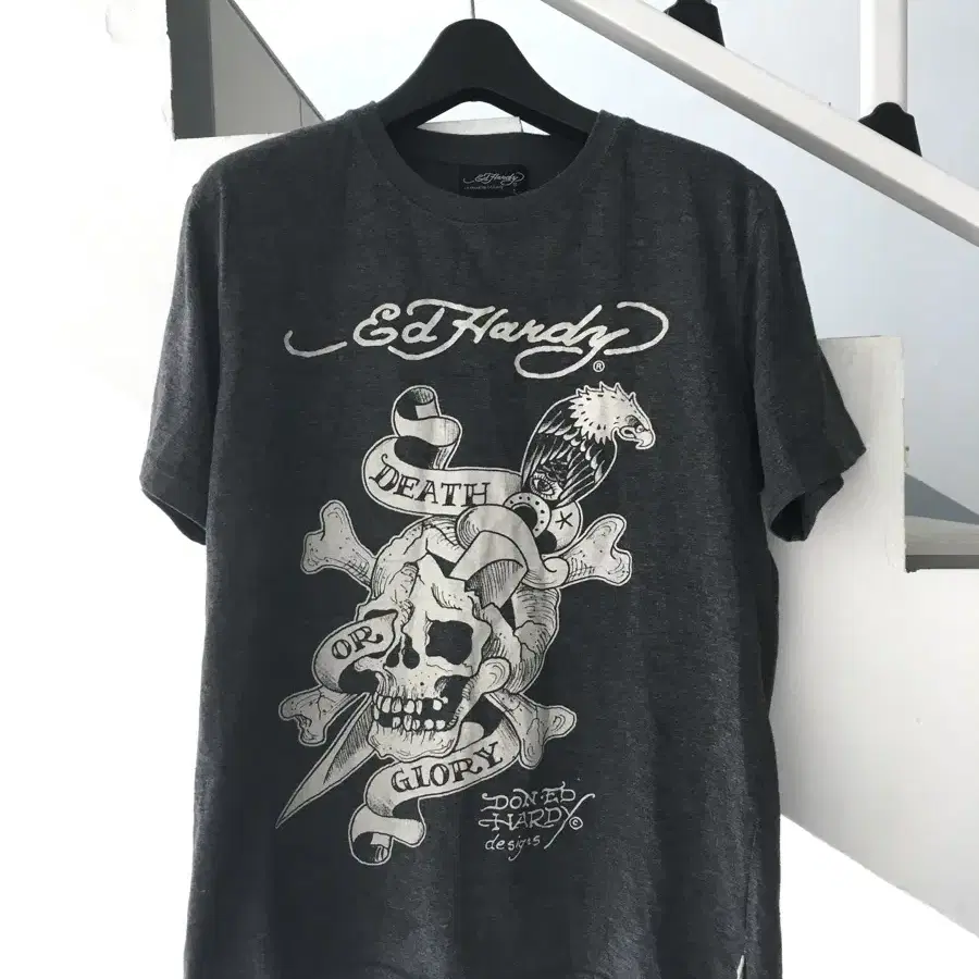 ed hardy 에드하디 챠콜 반팔 티셔츠