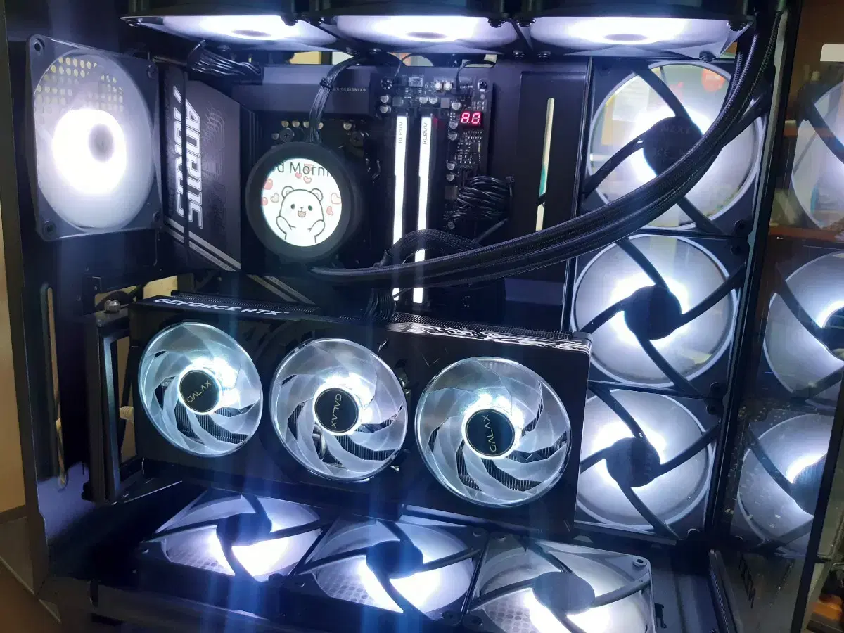 nzxt 풀세팅 9800x3d rtx5080 완본체or반본체