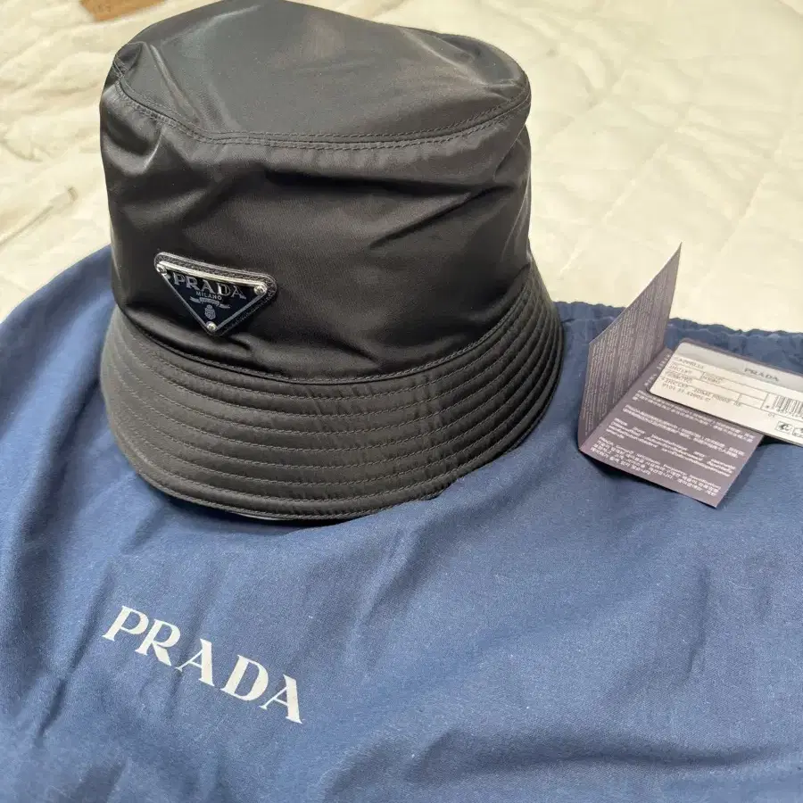 프라다 prada 버킷햇 m