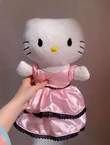 헬로키티 새틴 드레스 인형
