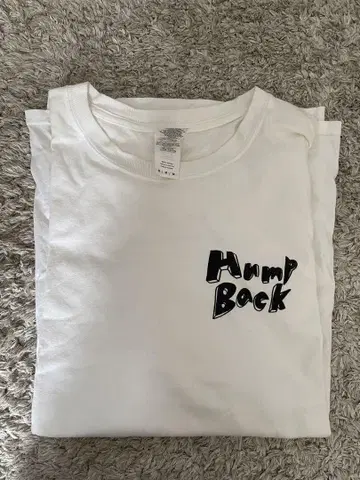 Hump Back 긴팔 티셔츠 M 사이즈 M 사이즈