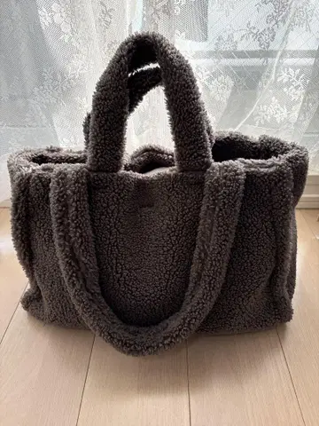 새상품급 데코르테 액세서리 모코백 그레이 M