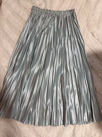 투모 롤랜드플리츠 스커트 새상품급