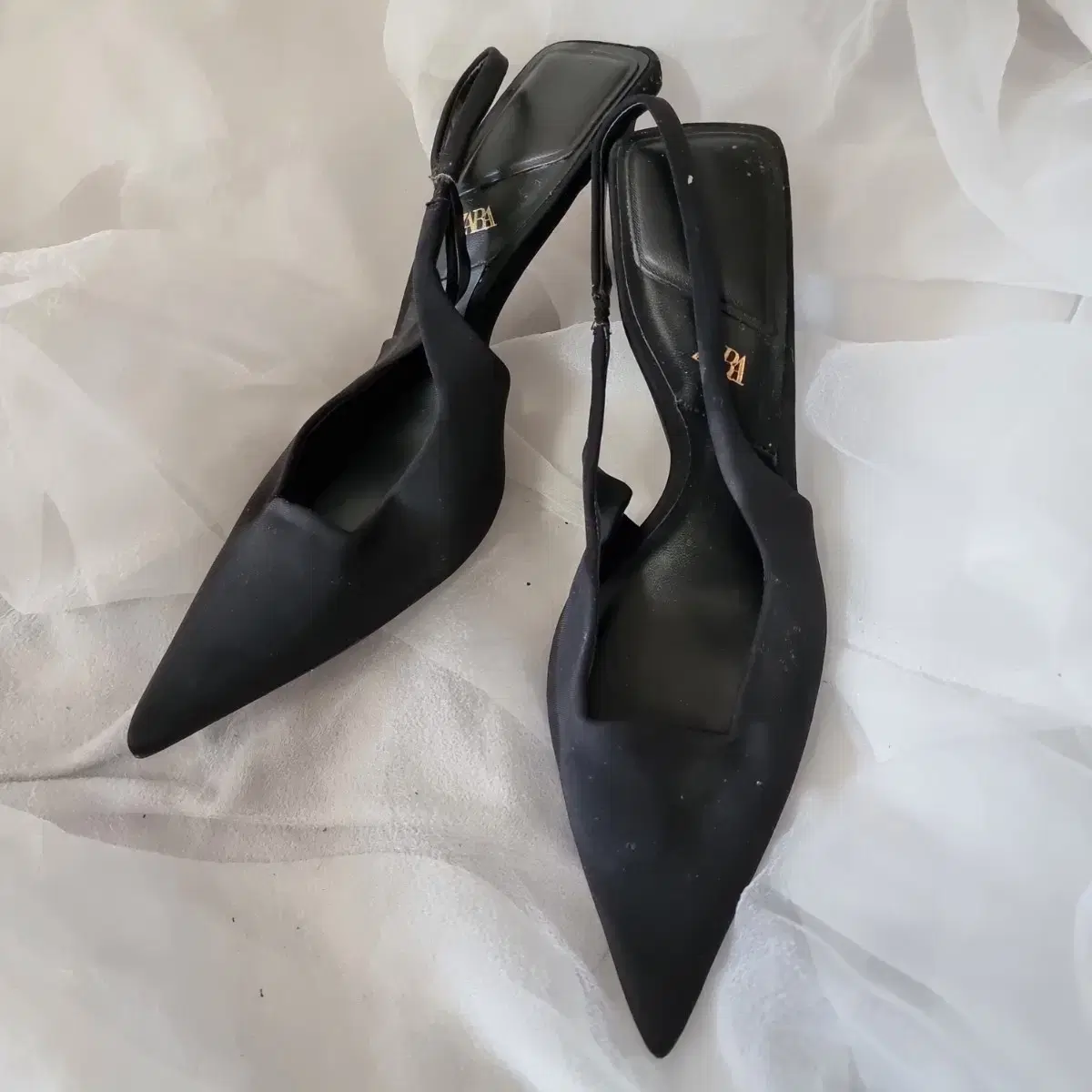 (New Product) Zara Shoes Size 250