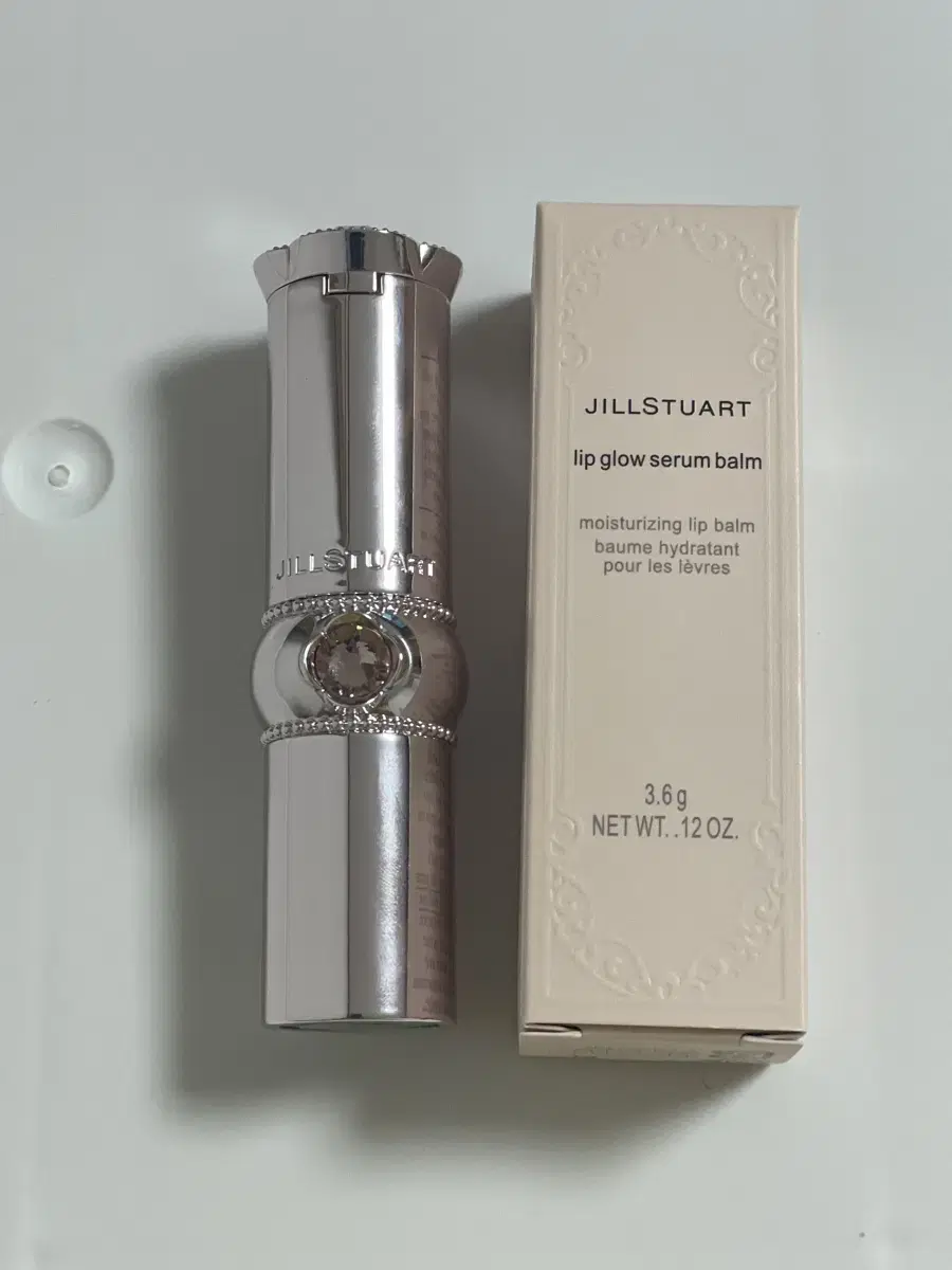 Unsealed, New) JILL STUART Lip Glow Serum Balm