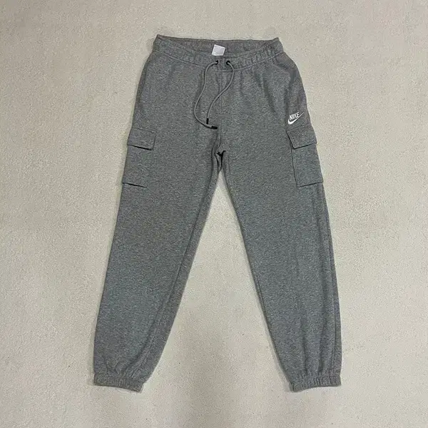 L Nike Women's Cargo Jogger Pants B.2261