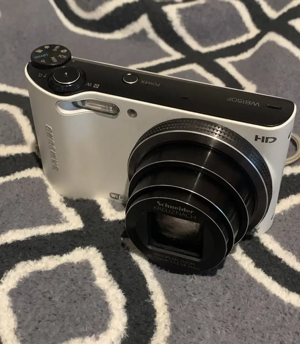 Samsung WB150F digital camera