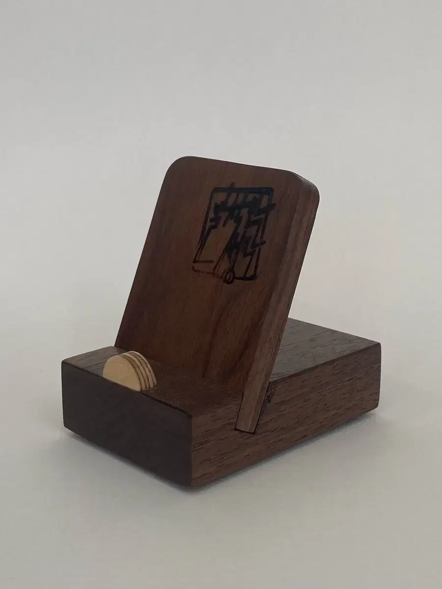 Cell phone holder/Fashionable, luxurious, natural wood handmade