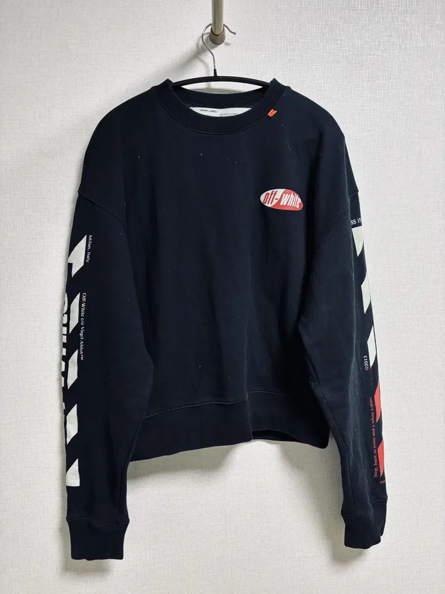 Off-White sweatshirt