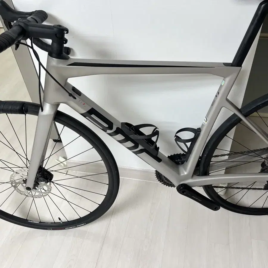 23년식 Bmc slr five 105 di2 54사이즈