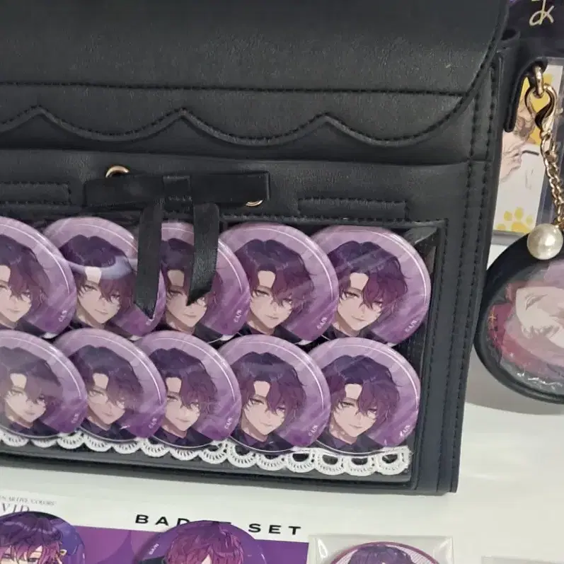 NIJISANJI | 니지산지 NIJISANJI en UKI VIOLETA ITABAG NOKTICS on