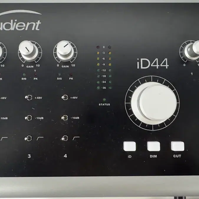 Audient iD44 MK1 오디언트 오디오 인터페이스