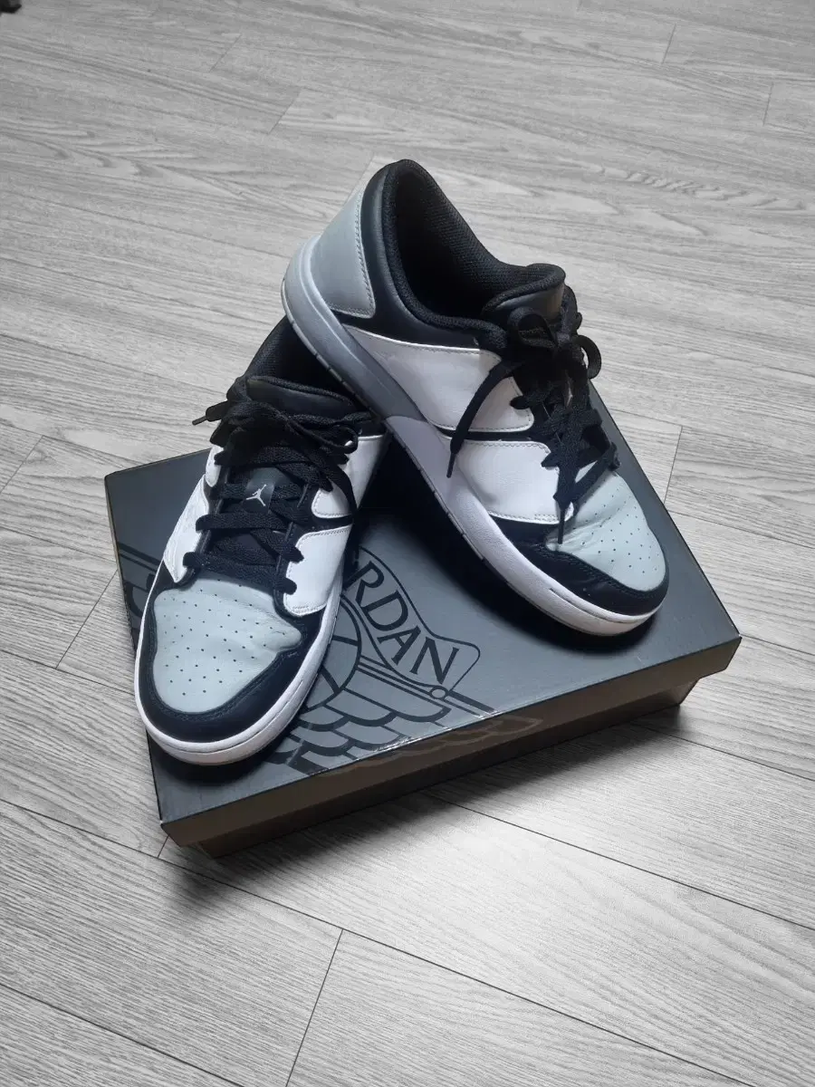 Jordan Nu Retro 1 Low Light Smoke Grey