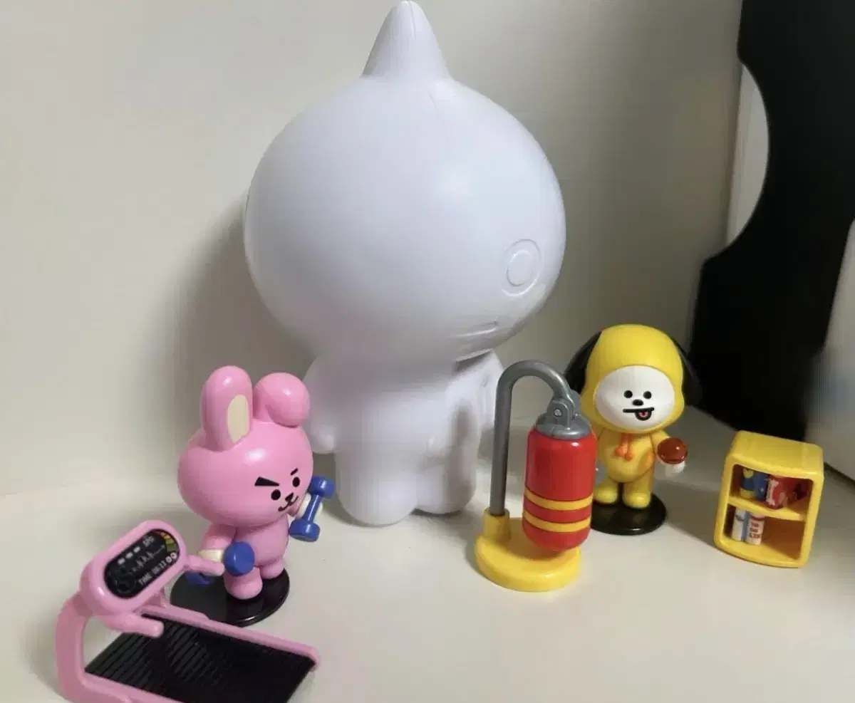 BTS BT21 Cookie Figure, Chimie Figure WTS