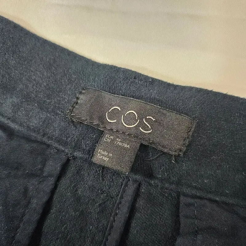 COS 벨벳 팬츠