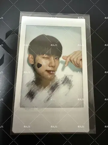 EVNNE 이정현 사인 포함 폴라