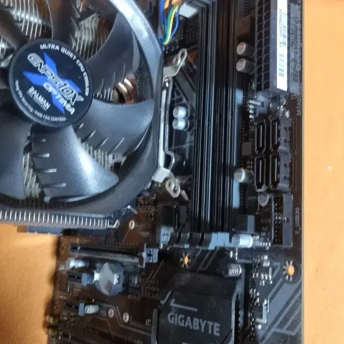 i7-8700 + z370m 기가바이트 메인보드