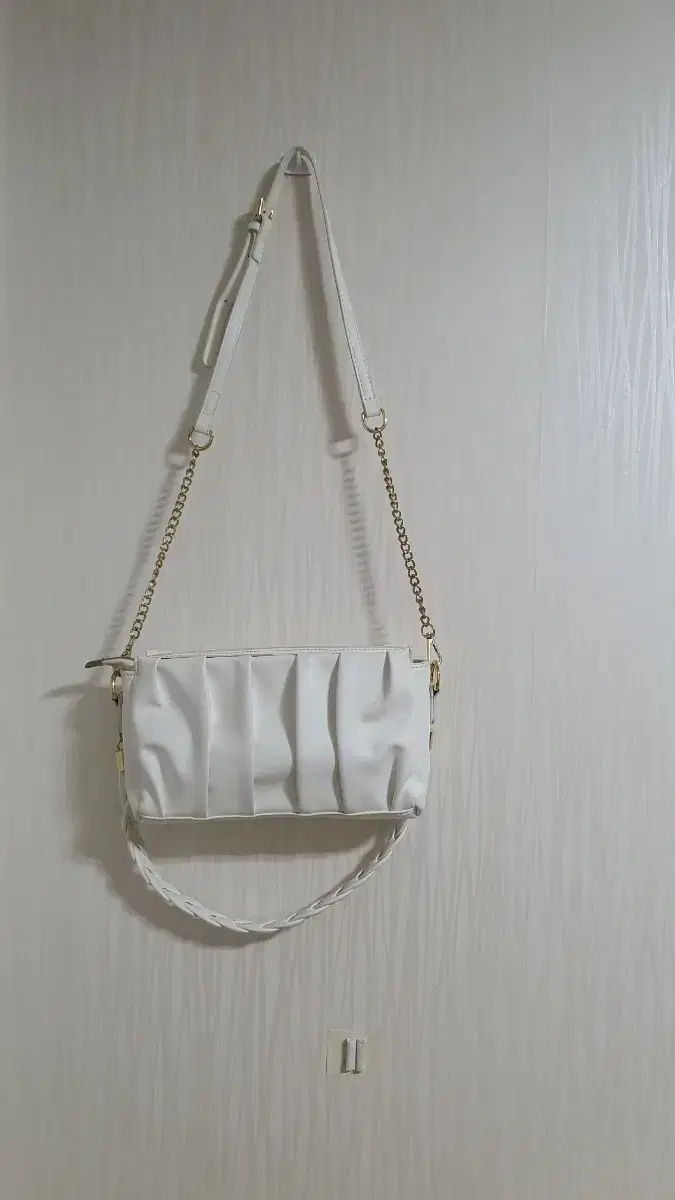 Wrinkle White Shoulder Bag Cross Bag