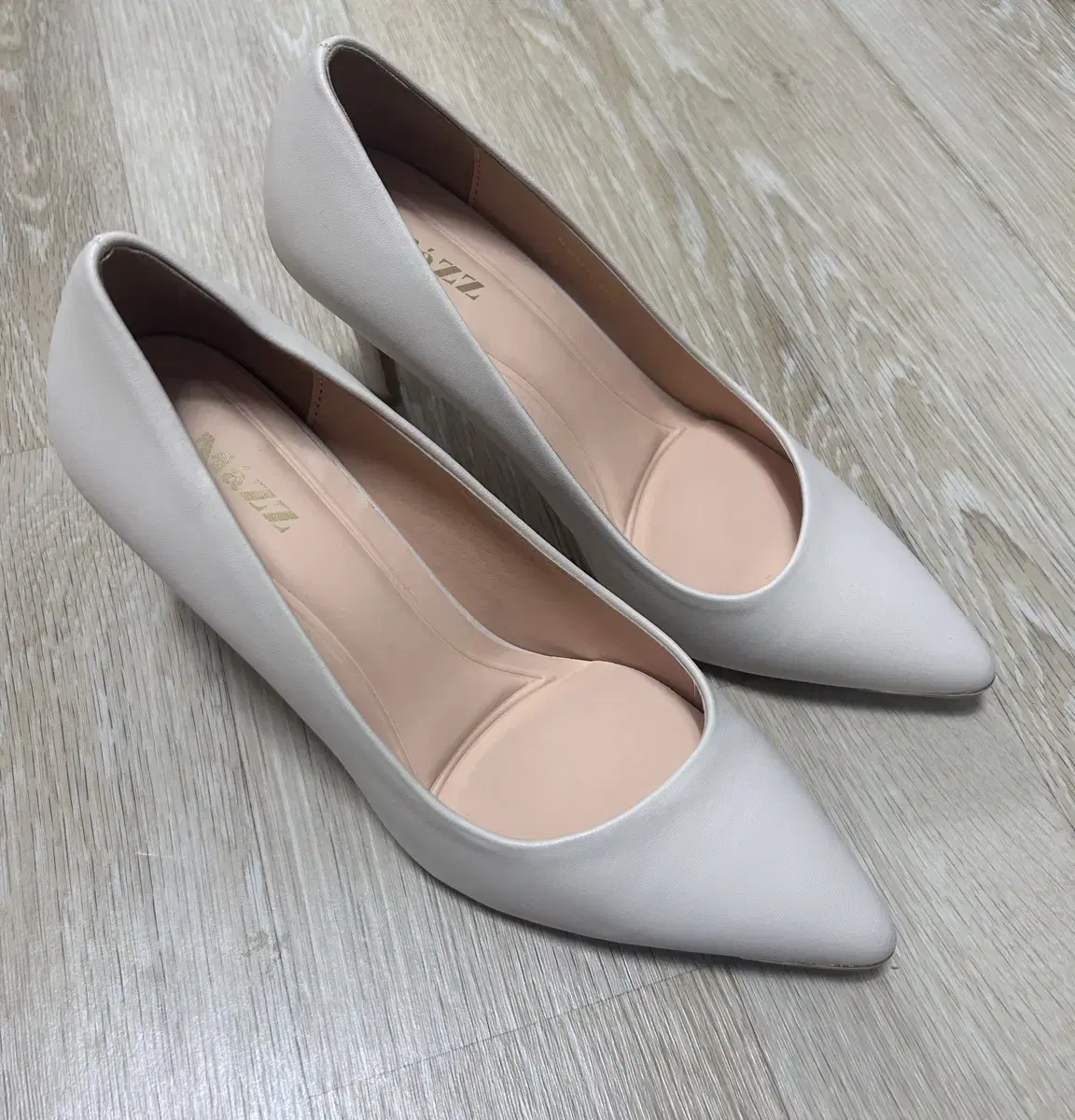 L'Cantò Ivory Pumps (Stiletto Pumps) 8cm 240