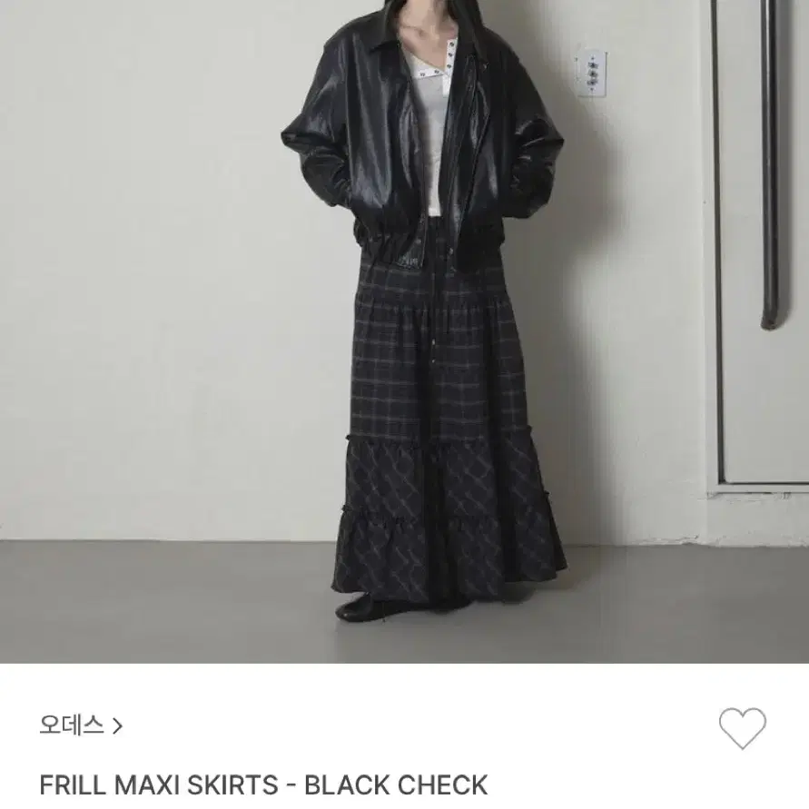 오데스(FRILL MAXI SKIRTS BLACK CHACK)