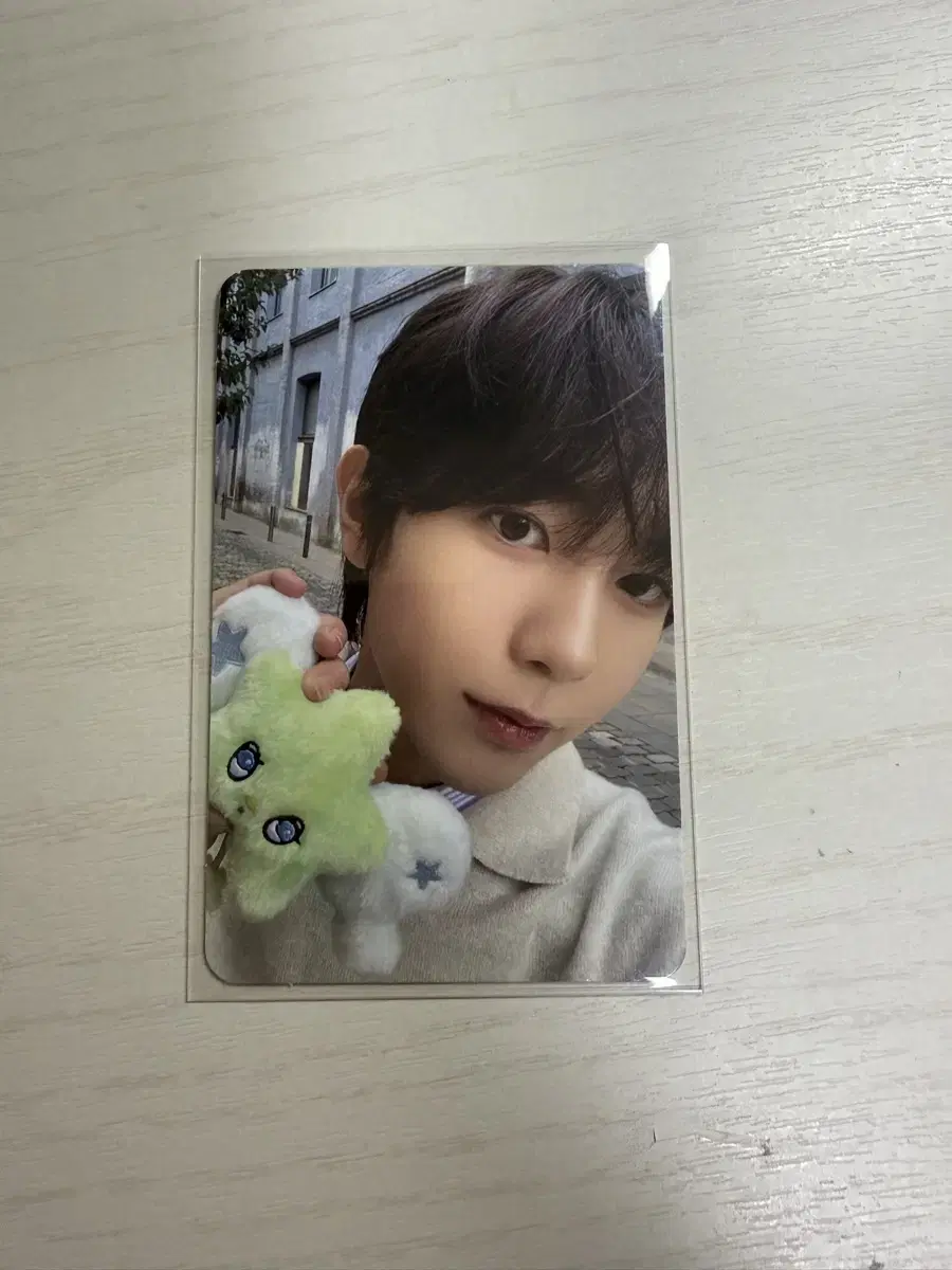 Ryo Wee-Chu version photocard