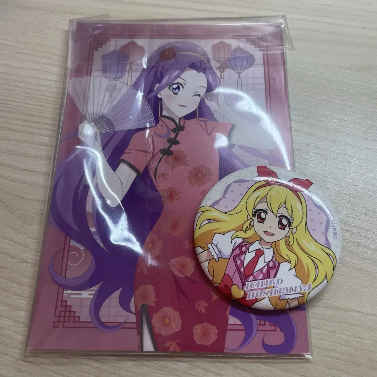 Aikatsu i.m.s. Kanzaki Mizuki luna Postcard, Hosimiya Ichigo Lime Badge