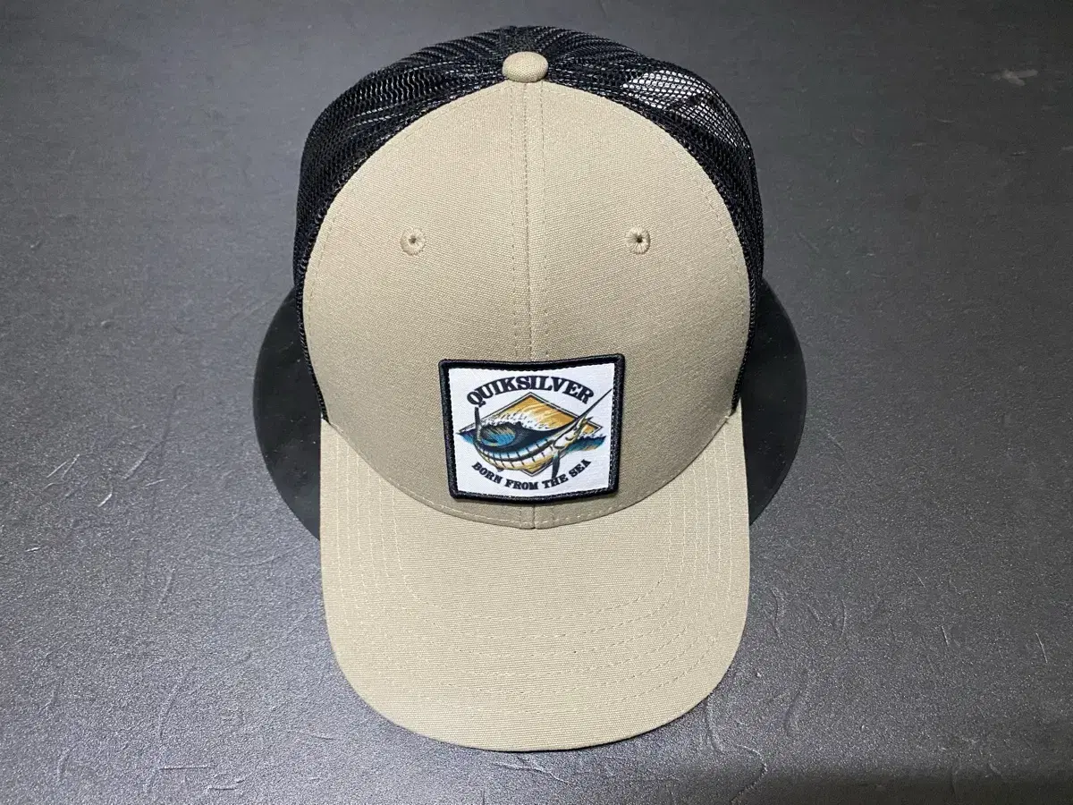 Quiksilver vintage trucker cap