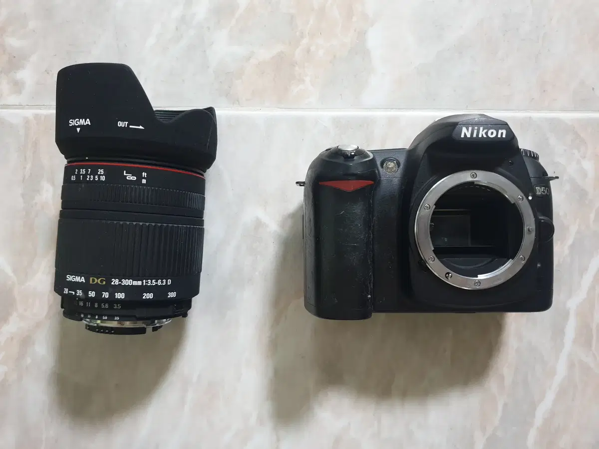 Nikon D50 120,000 won/Sigma 28-300mm 150,000 won