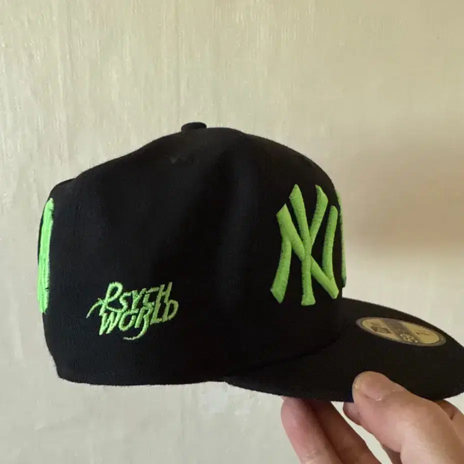 New Era x Psych world  양키 스냅백