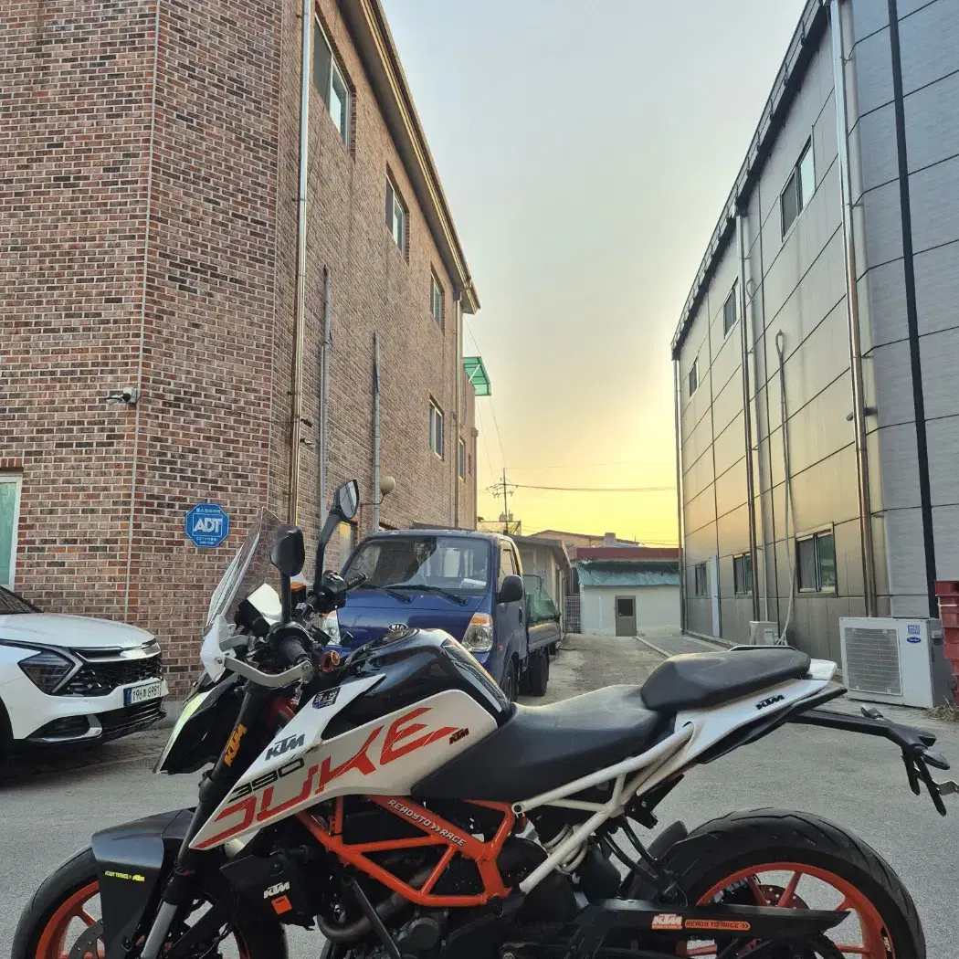 KTM 듀크390/18년식/1만km/오스틴구변