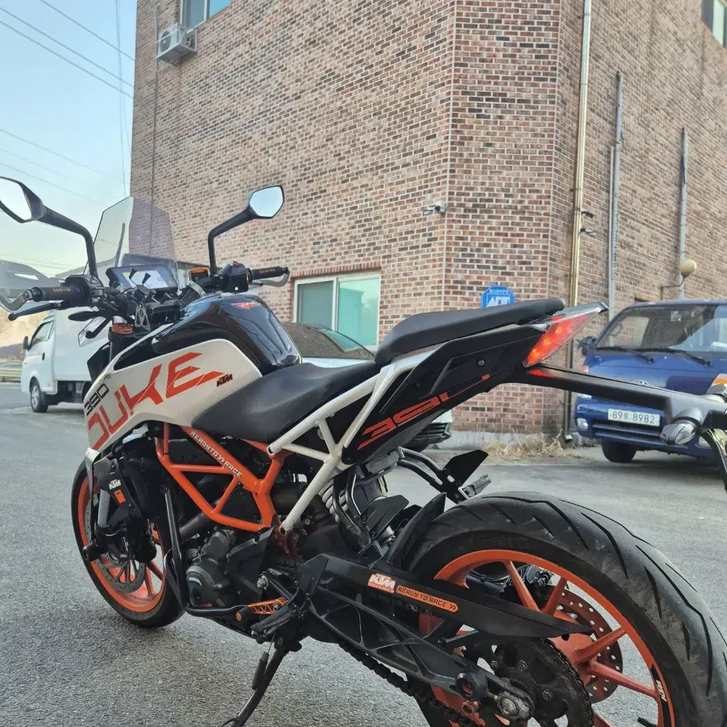 KTM 듀크390/18년식/1만km/오스틴구변