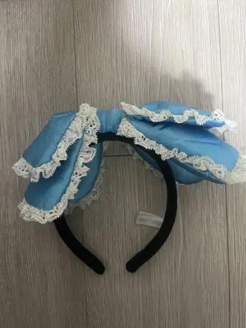 스카이블루 카드놀이 모티브 카츄샤