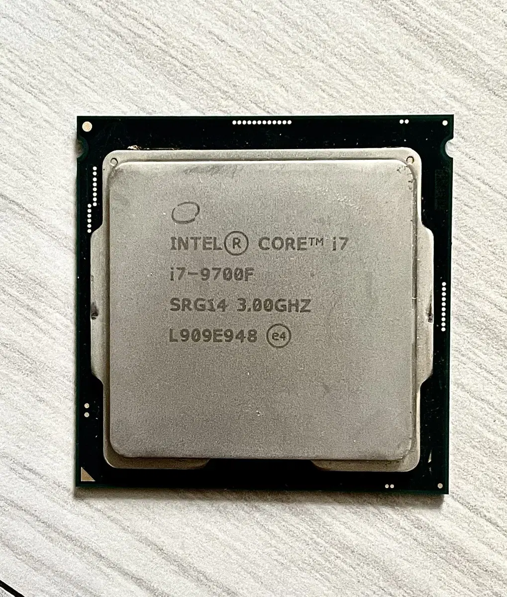 인텔 I7 9700 , 9700f CPU 9세대 CPU 판매