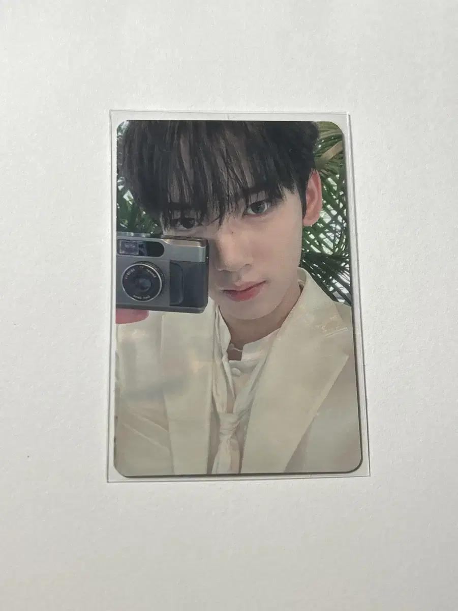 Geonwook yujin Kyubin 2023 fan con photocard bulk WTS