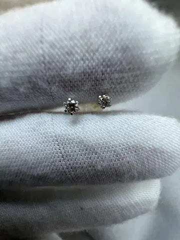 CANAL 4C 다이아몬드 스터드 이어링