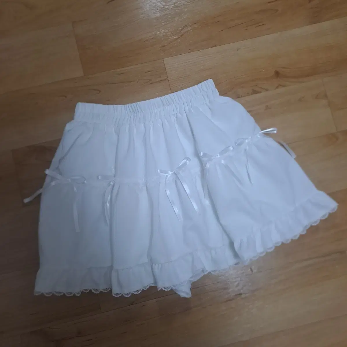 Quick sale Innocent and fragile white skirt Lace ribbon Girl Vintage Bonded