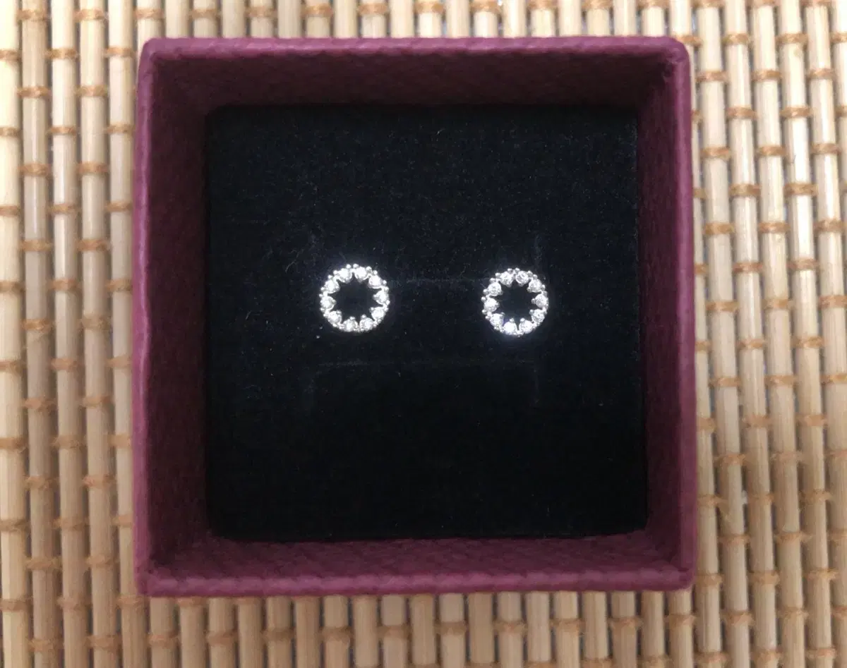 14k cubic piercing (one pair)